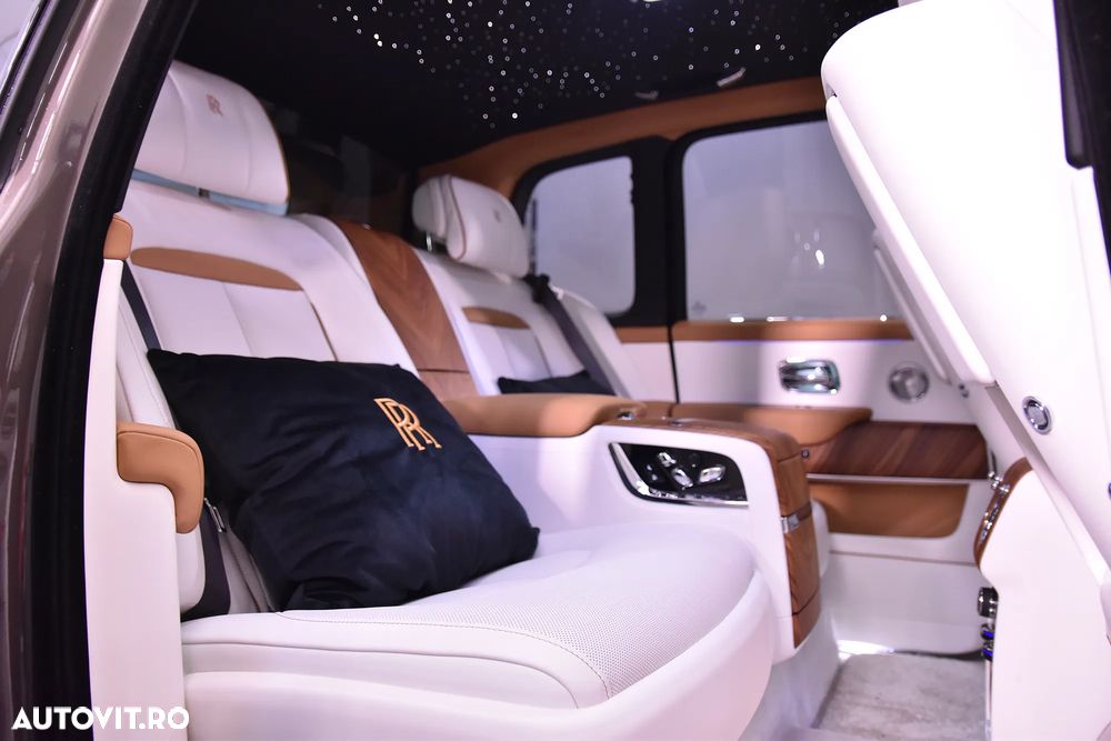 Rolls-Royce Cullinan - 12