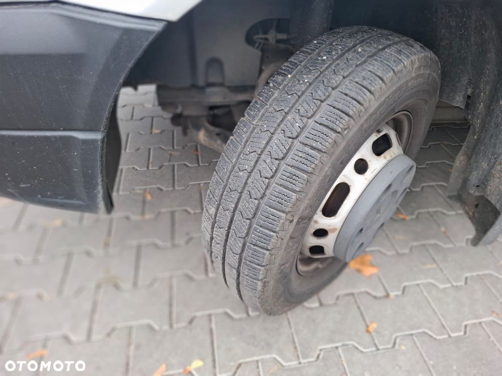 Mercedes-Benz Sprinter 515 - 17