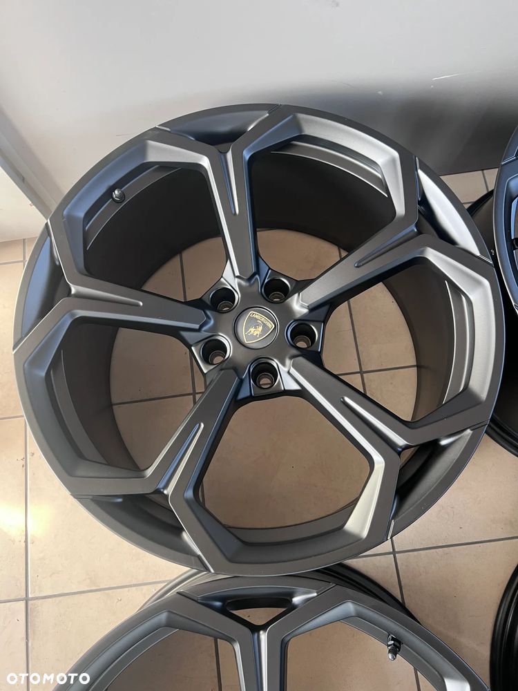Oryginalne Felgi Lamborghini URUS 22'' BLACK MATT - 8