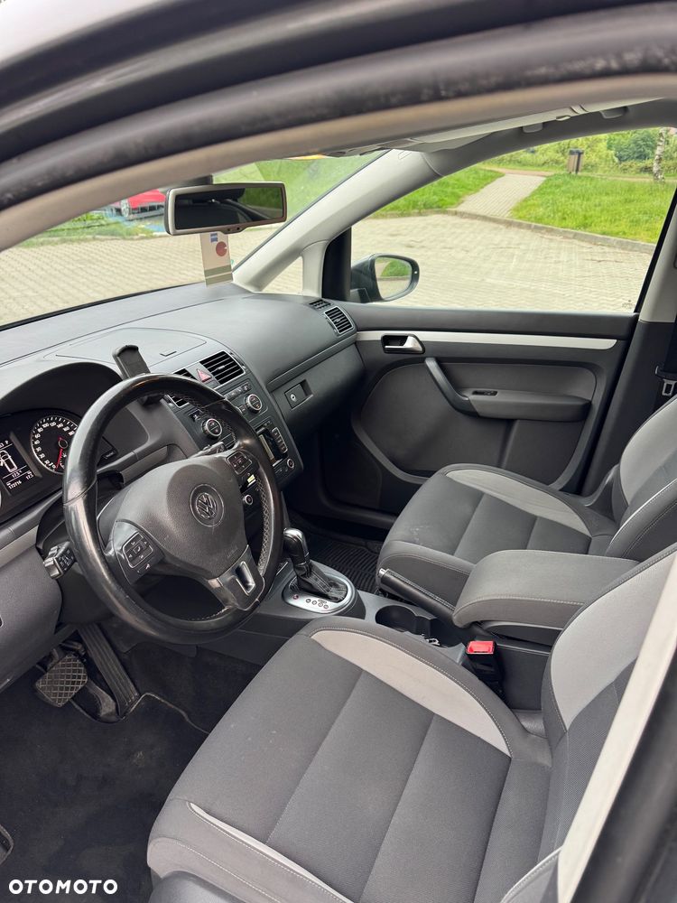 Volkswagen Touran 1.4 TSI Comfortline DSG - 14