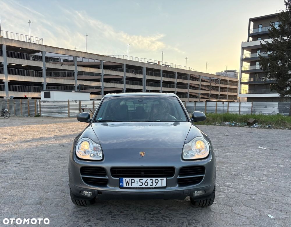 Porsche Cayenne - 3