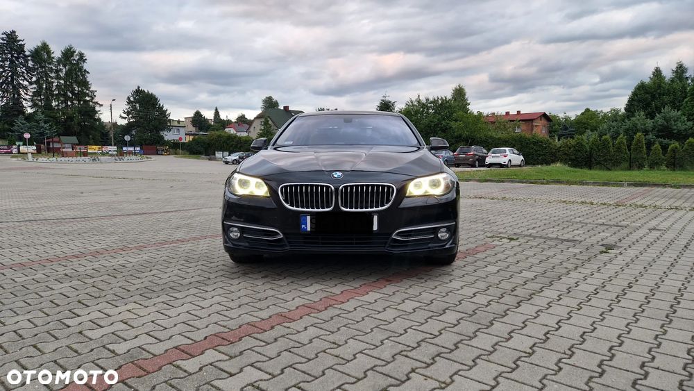 BMW Seria 5 525d Luxury Line - 4
