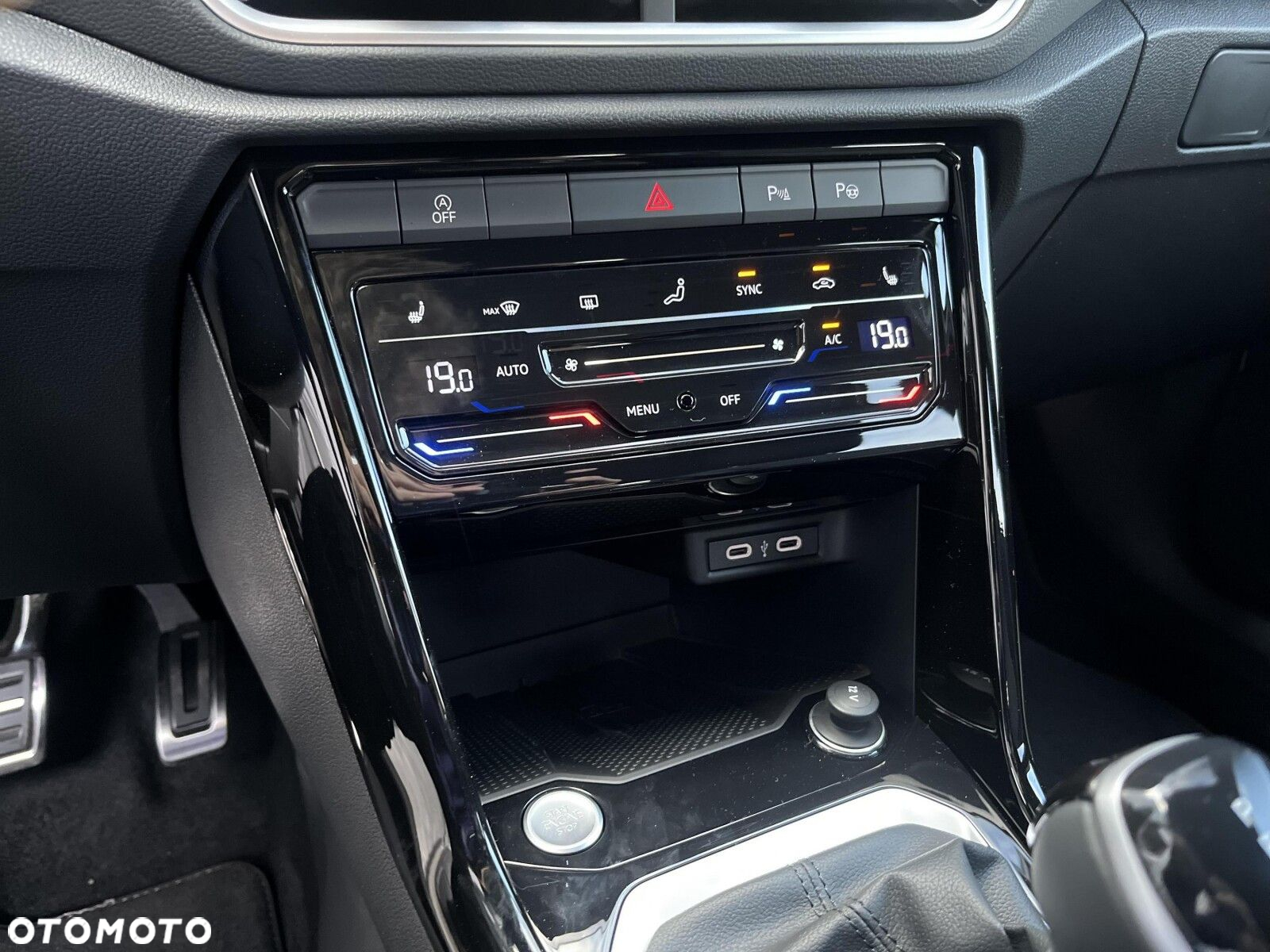 Volkswagen T-Roc 1.5 TSI R-Line Plus DSG - 31