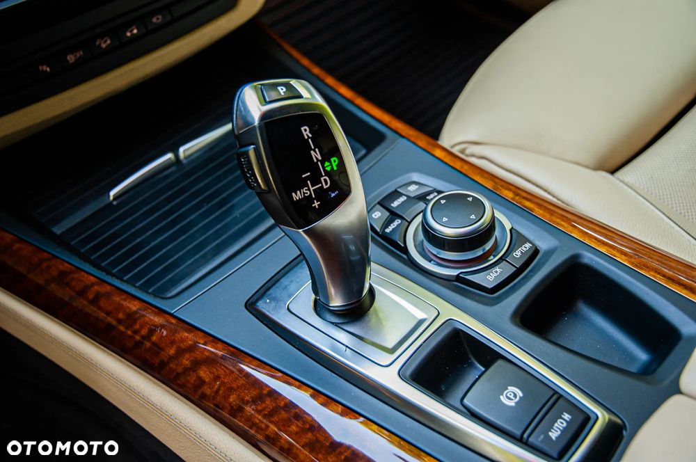 BMW X5 3.5i xDrive - 26