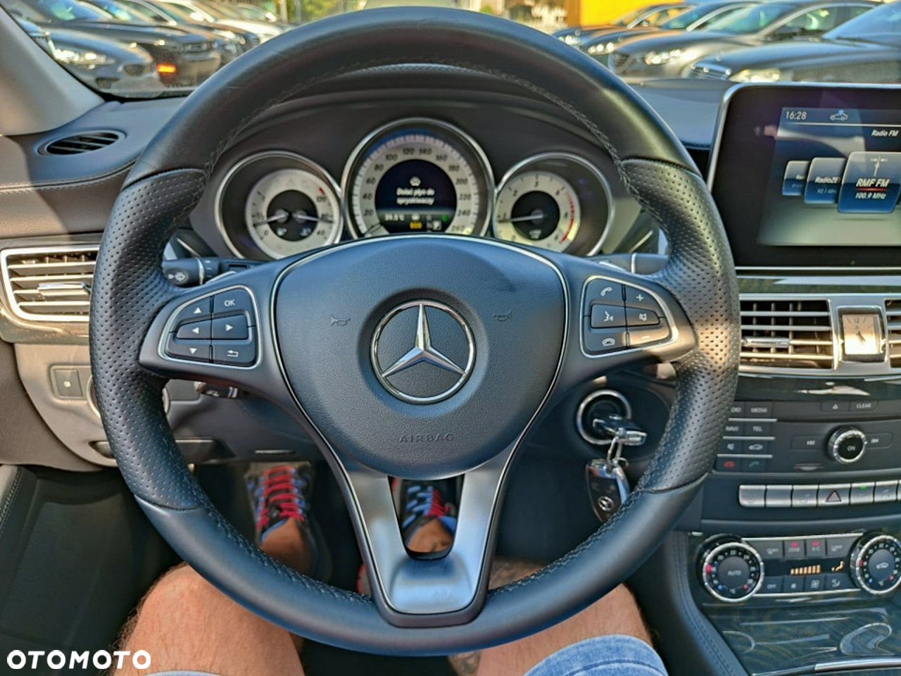 Mercedes-Benz CLS - 10