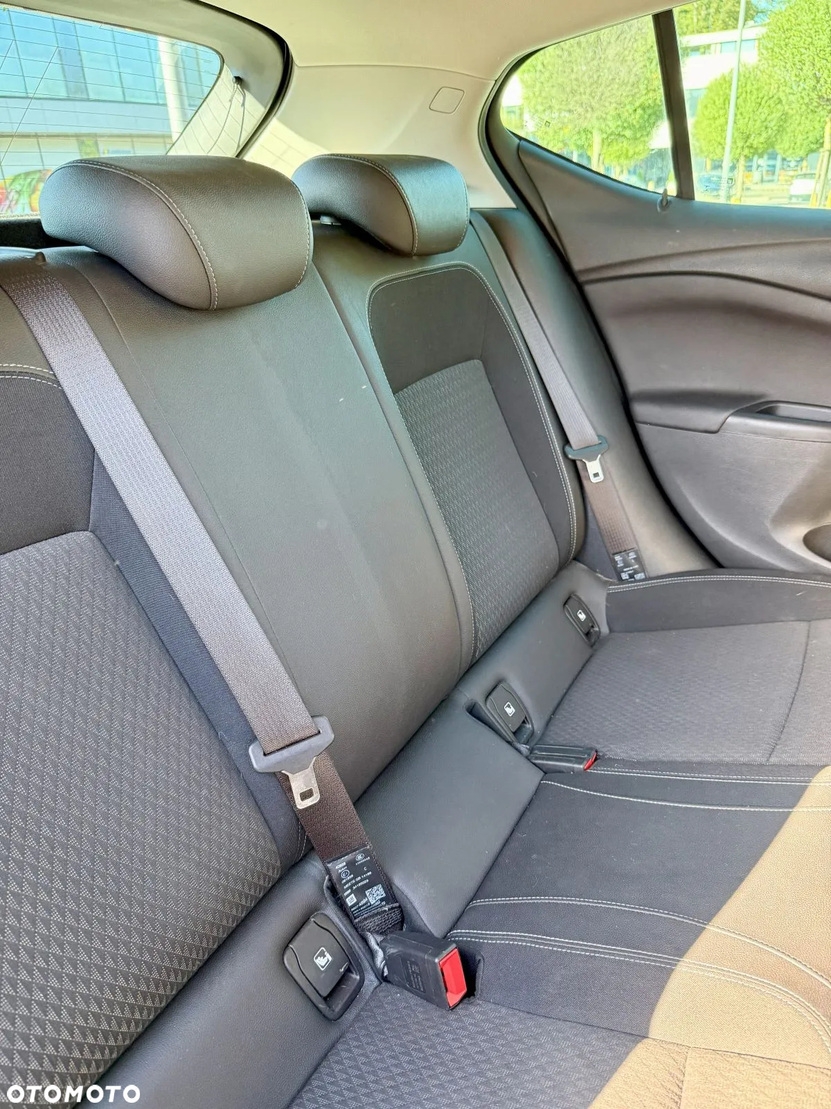 Opel Astra V 1.4 T Elite - 10