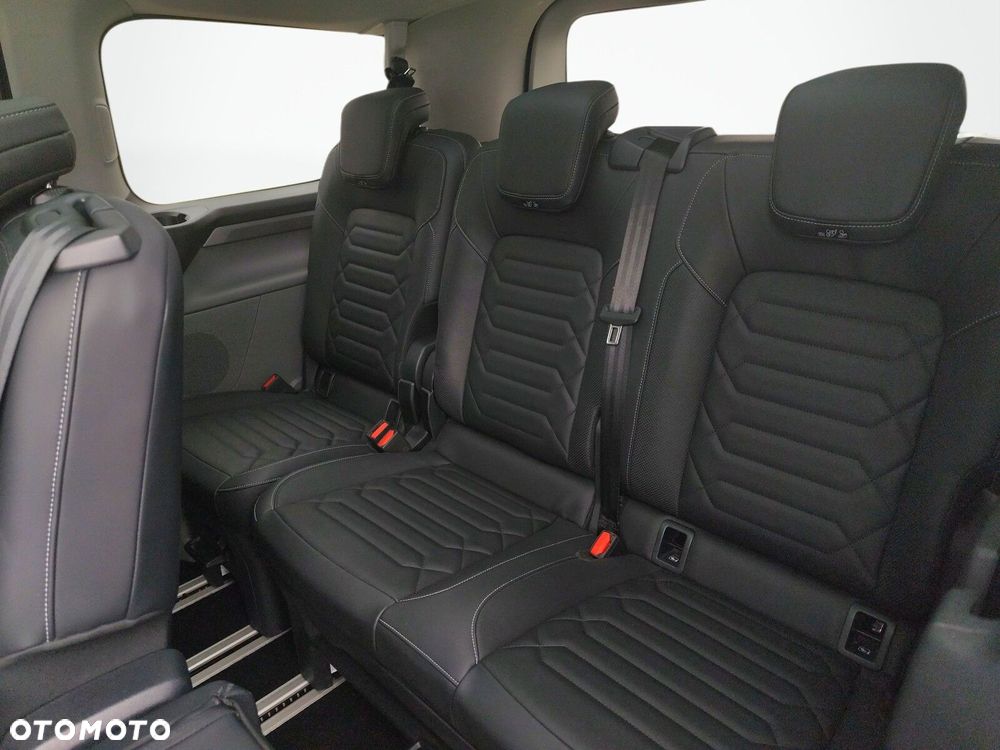 Ford Tourneo Custom - 15