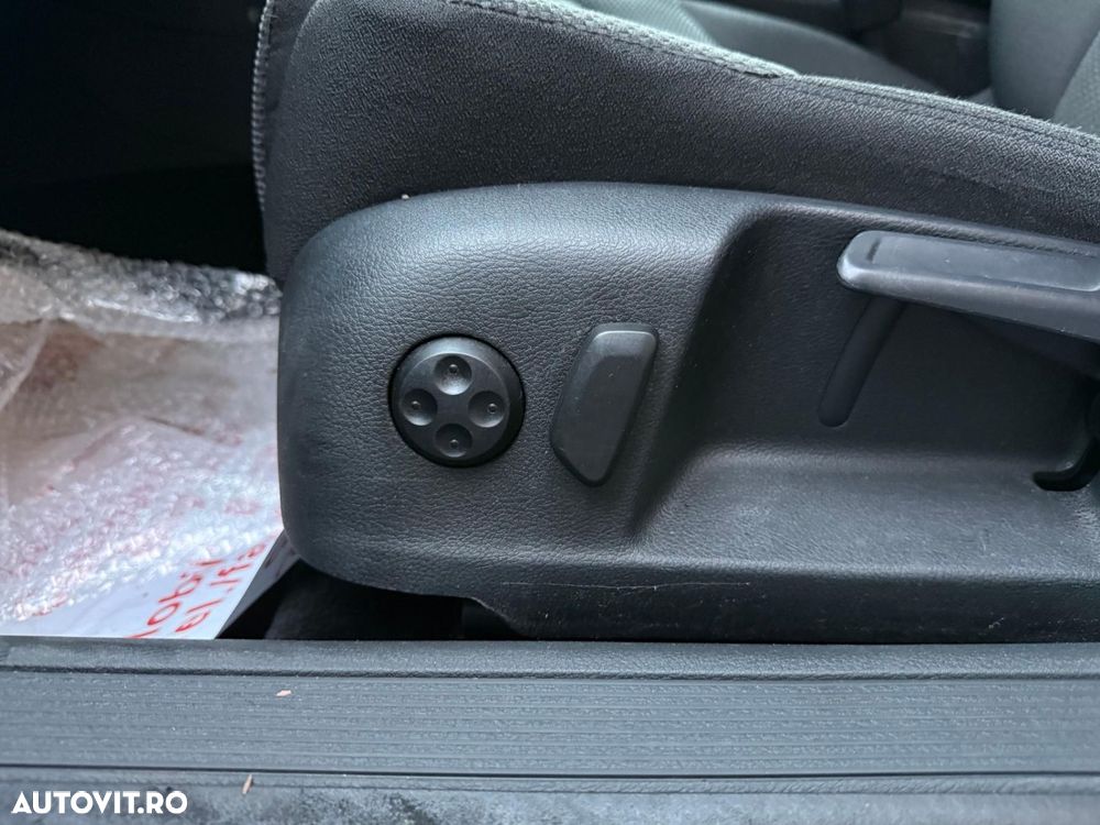 Volkswagen Passat - 11