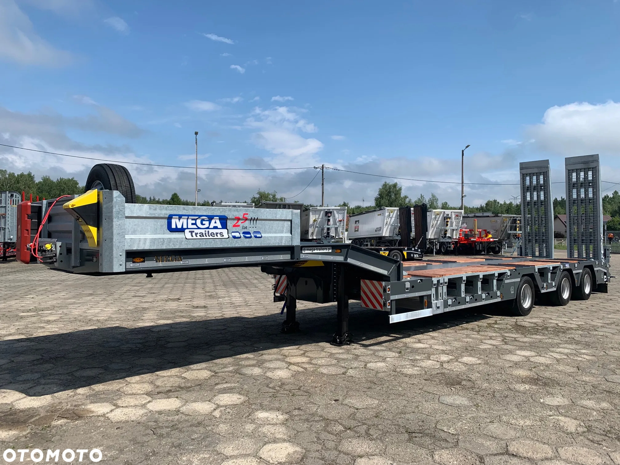 Inny Niskopodwoziowa - rozciągana - zagłębienia na koła - najazdy hydrauliczne - FULL OPCJA - 2