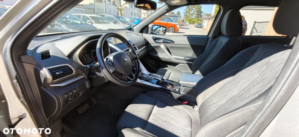 Mitsubishi Eclipse Cross 1.5 T-MIVEC 4WD CVT Diamant+ - 4