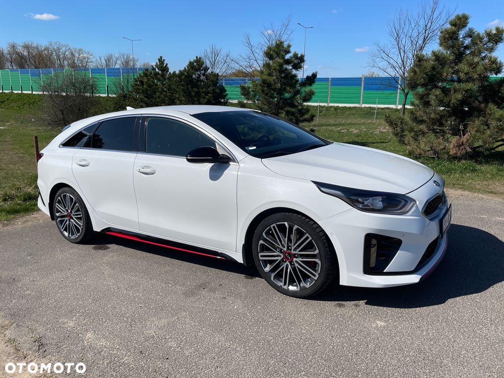 Kia ProCeed - 11