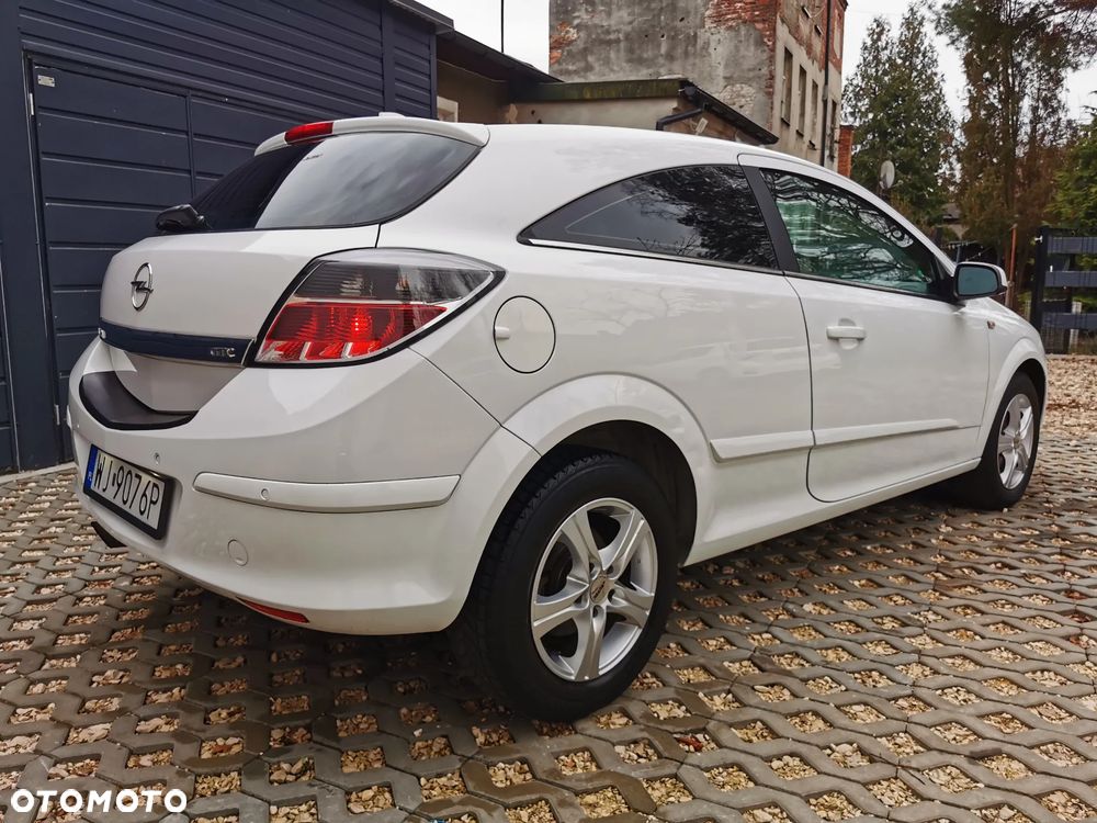 Opel Astra 1.6 Black&White - 4