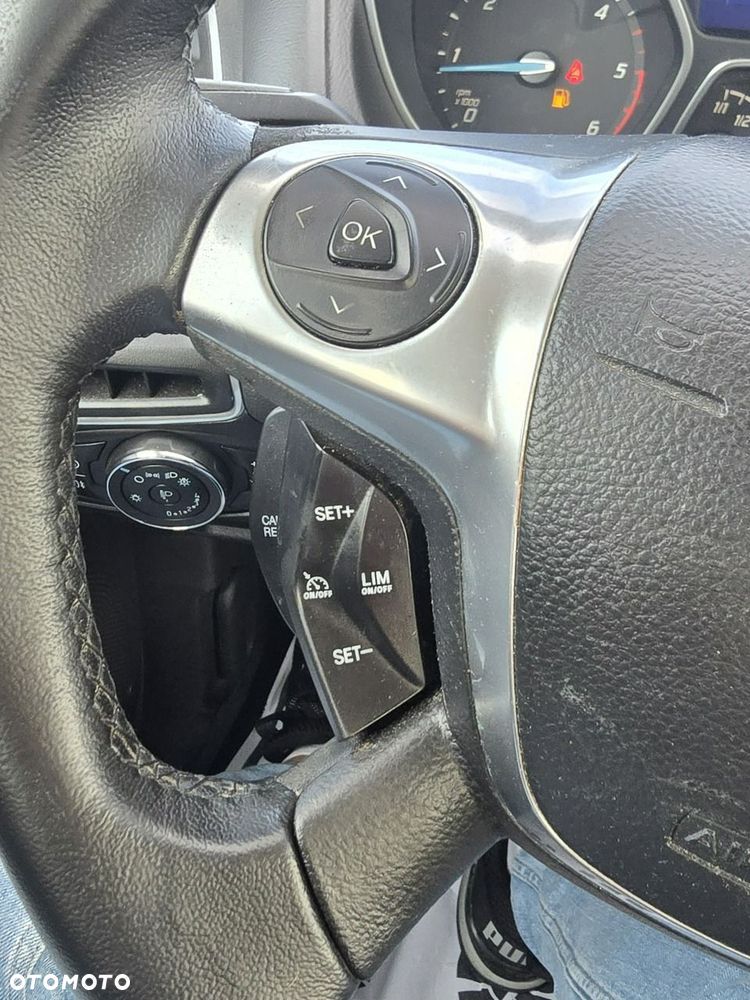Ford Focus - 30