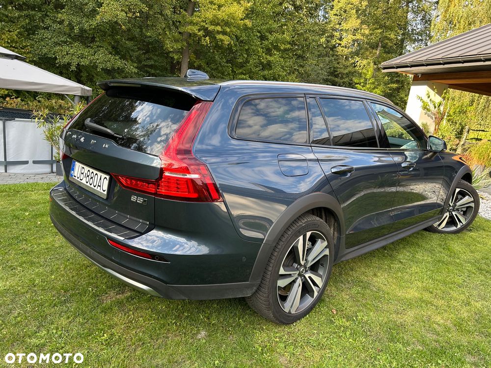 Volvo V60 Cross Country - 31