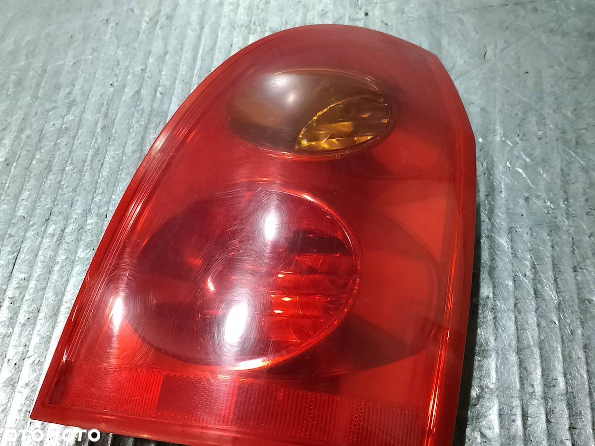 LAMPA TYLNA PRAWA NISSAN PRIMERA P12 ( 03-07 ) 1.9 DCI KOMBI - 1