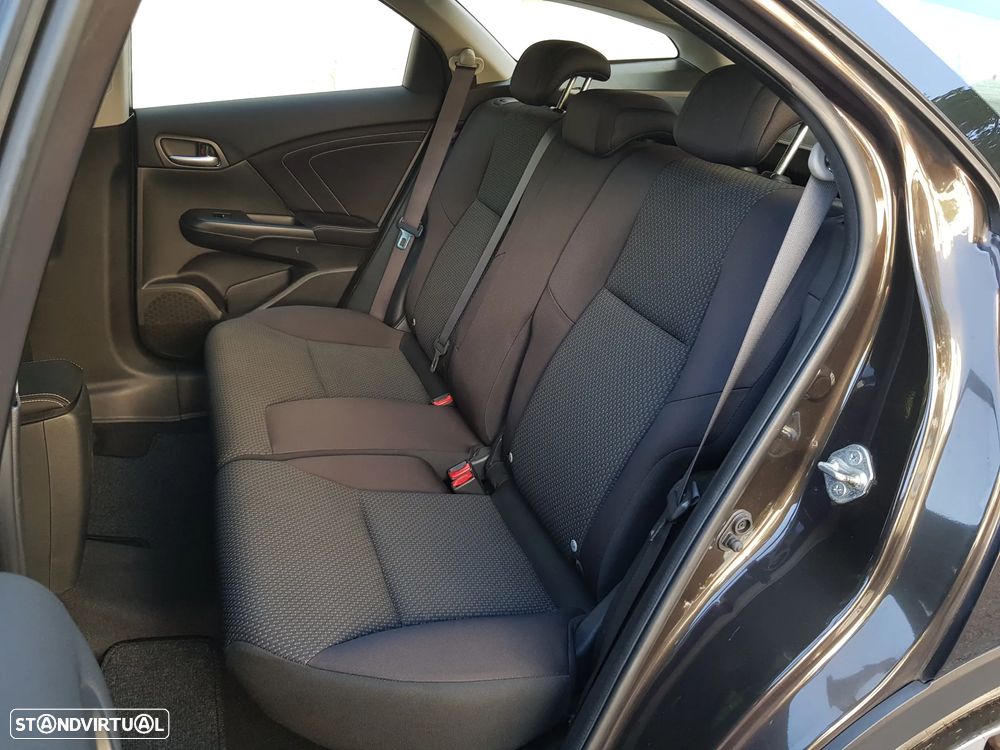 Honda Civic Tourer 1.6 i-DTEC Comfort - 31