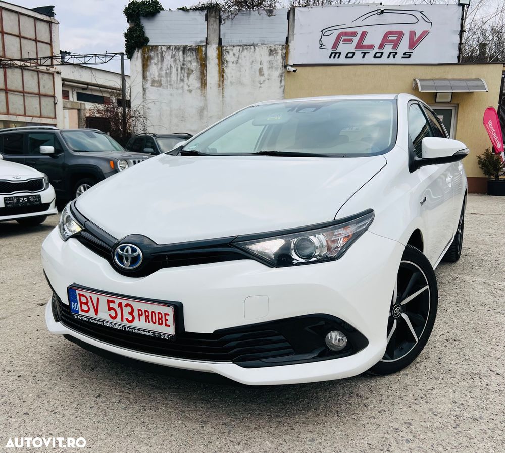 Toyota Auris 1.8 L VVT-i Sol+ - 1