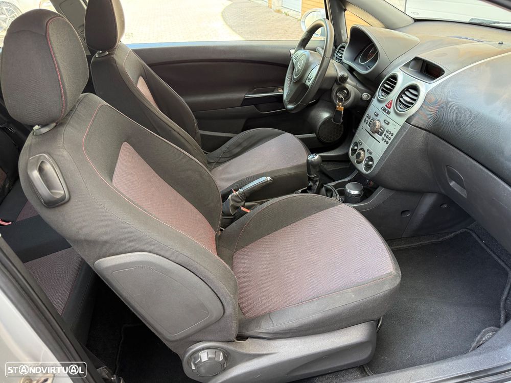 Opel Corsa 1.2 16V Enjoy - 12