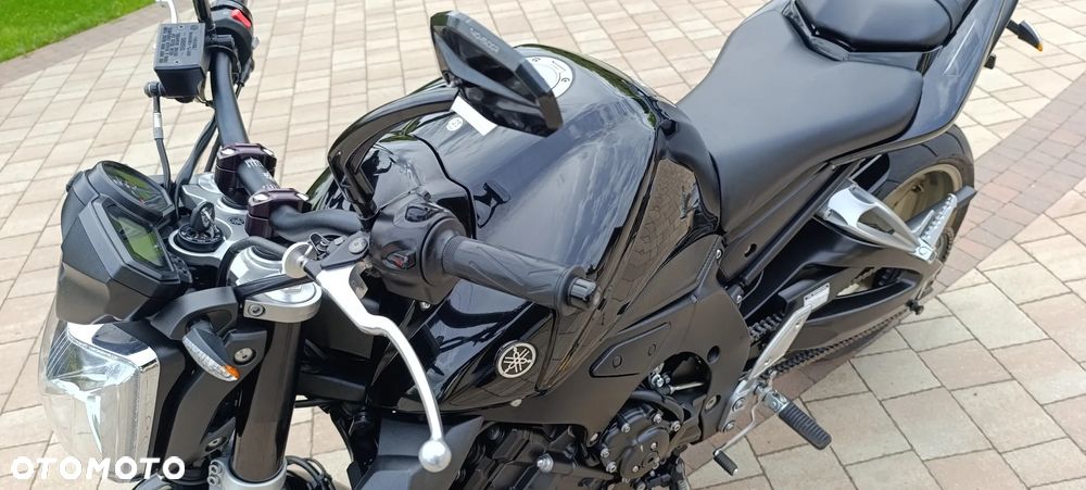 Yamaha FZ - 15