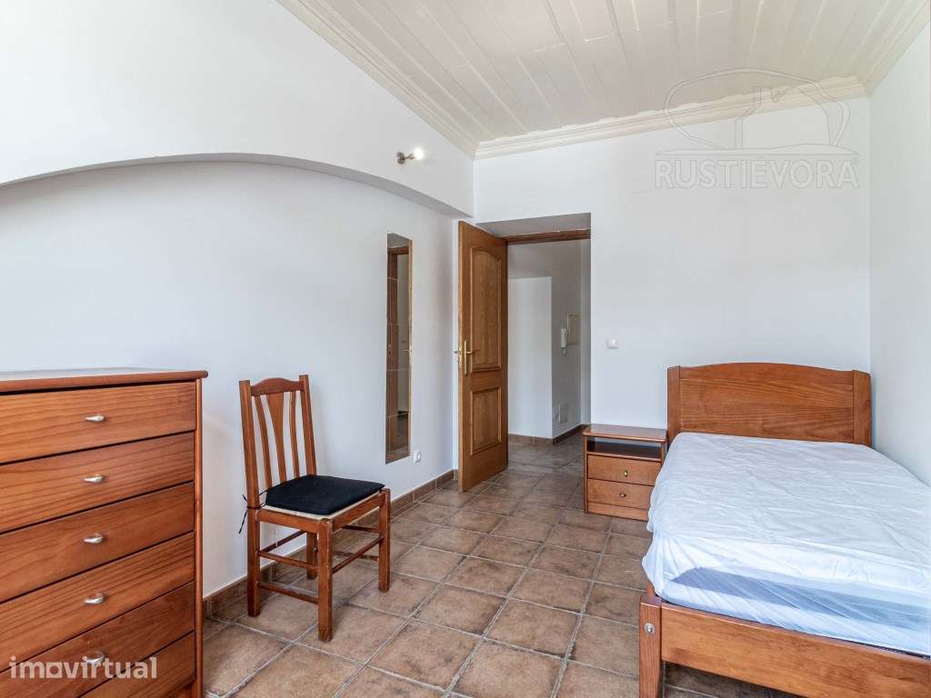 Apartamento de 2º andar com 4 assoalhadas, com magnifica vista para... - Grande imagem: 4/21