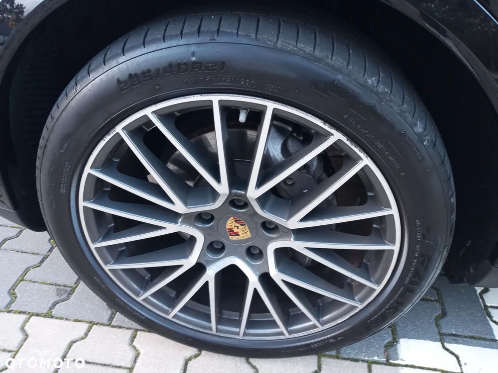 Porsche Cayenne Platinum Edition - 38