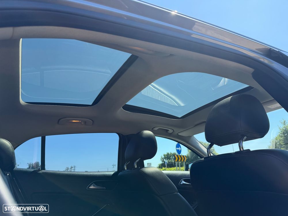 Mercedes-Benz GLA 180 - 6