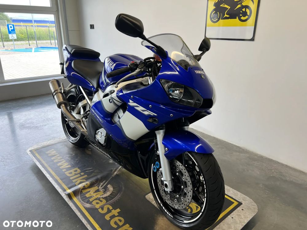 Yamaha R6 - 29