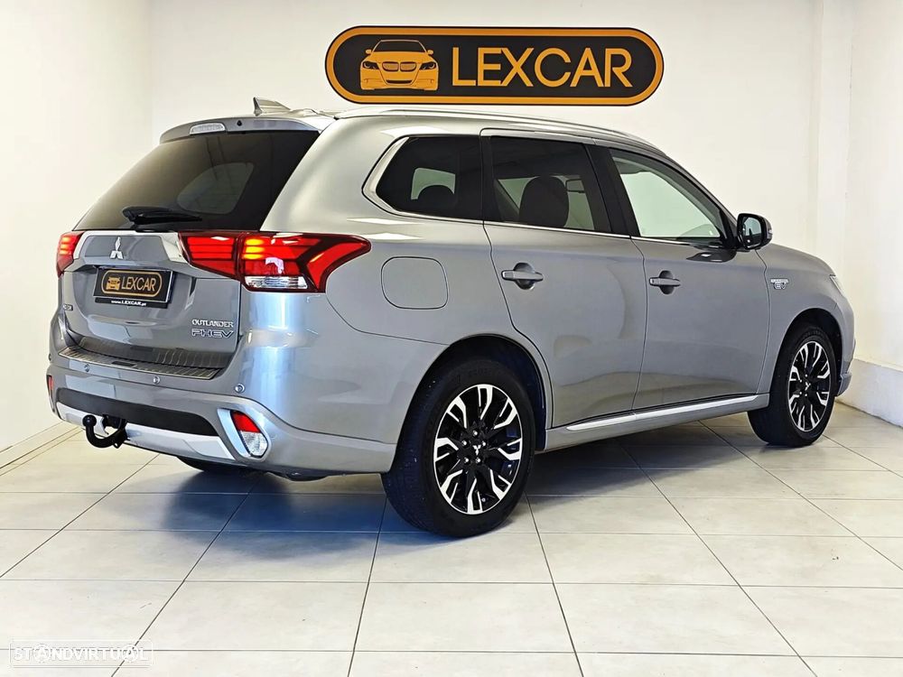 Mitsubishi Outlander - 24