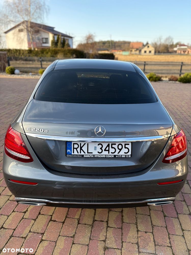 Mercedes-Benz Klasa E 220 d 9G-TRONIC - 10