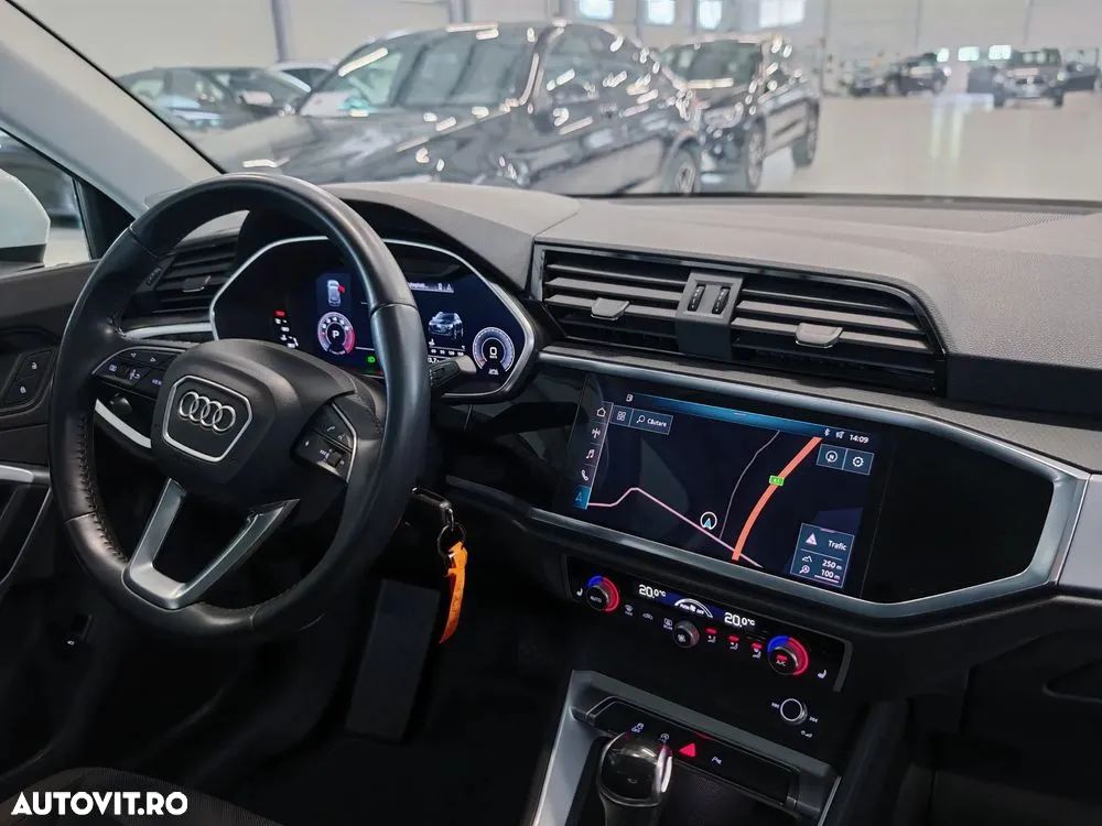 Audi Q3 45 TFSIe S tronic - 7