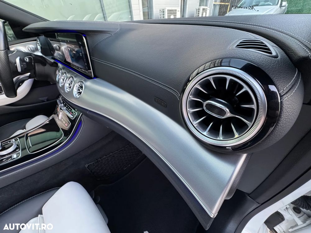 Mercedes-Benz E 220 d 4Matic Coupe 9G-TRONIC AMG Line - 23