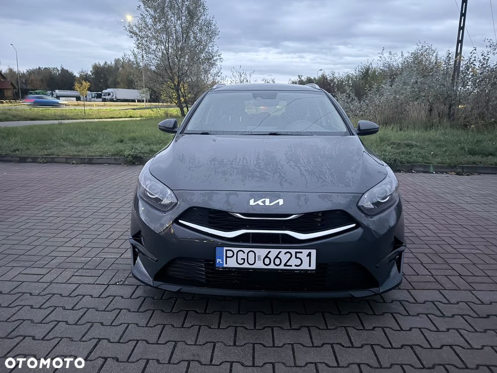 Kia Ceed - 4