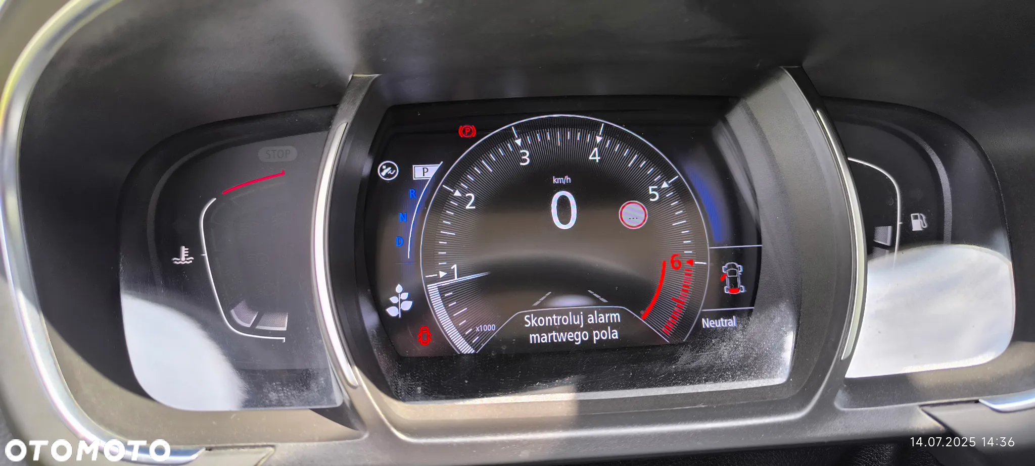 Renault Grand Scenic - 16