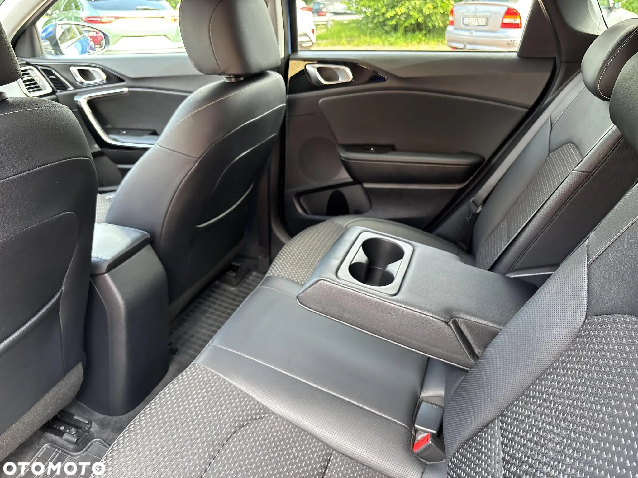 Kia Ceed 1.4 T-GDI L Business Line DCT - 25