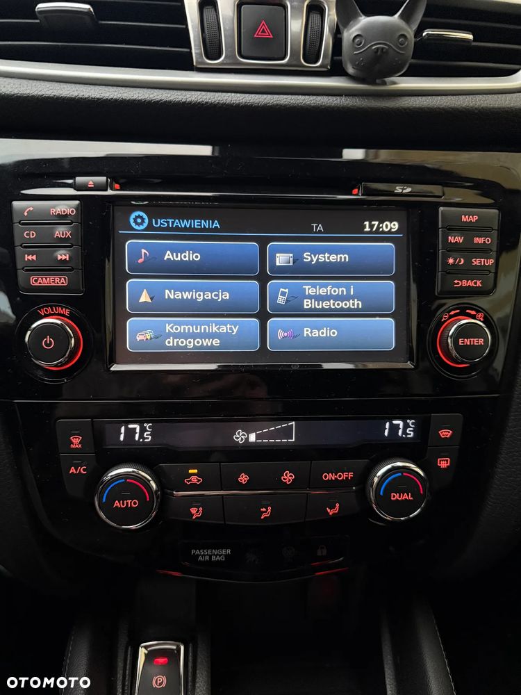 Nissan Qashqai 1.2 DIG-T N-Connecta EU6 - 13