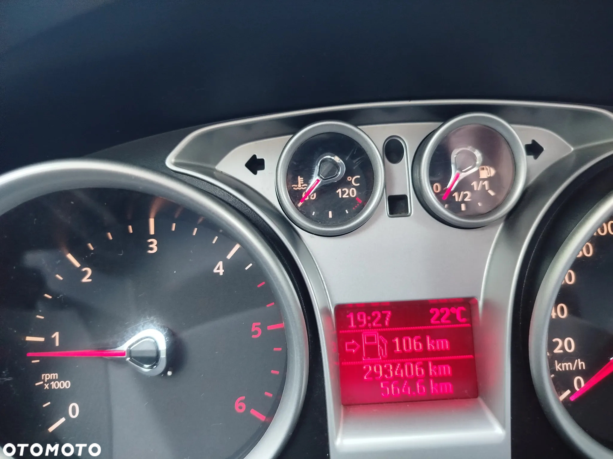 Ford Kuga - 8