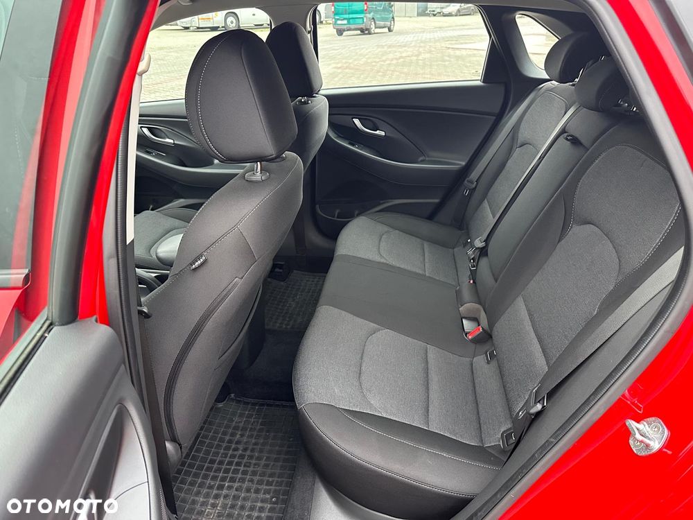 Hyundai i30 1.0 T-GDI DCT Connect & Go - 11