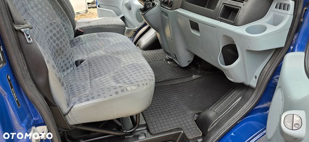 Ford Transit - 9