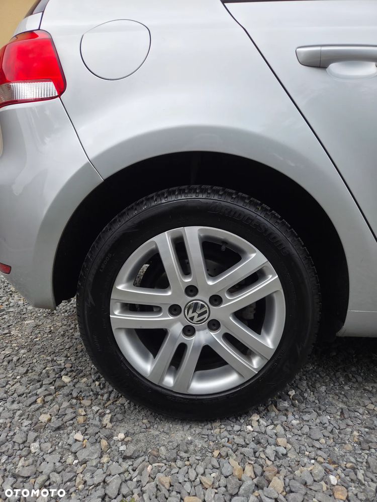 Volkswagen Golf 1.6 TDI DPF Comfortline - 22