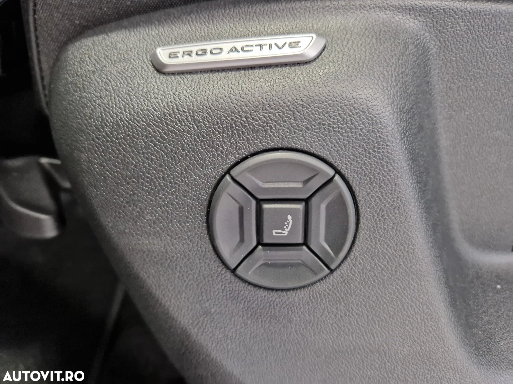 Volkswagen Tayron 2.0 TDI 4Motion DSG Elegance - 17