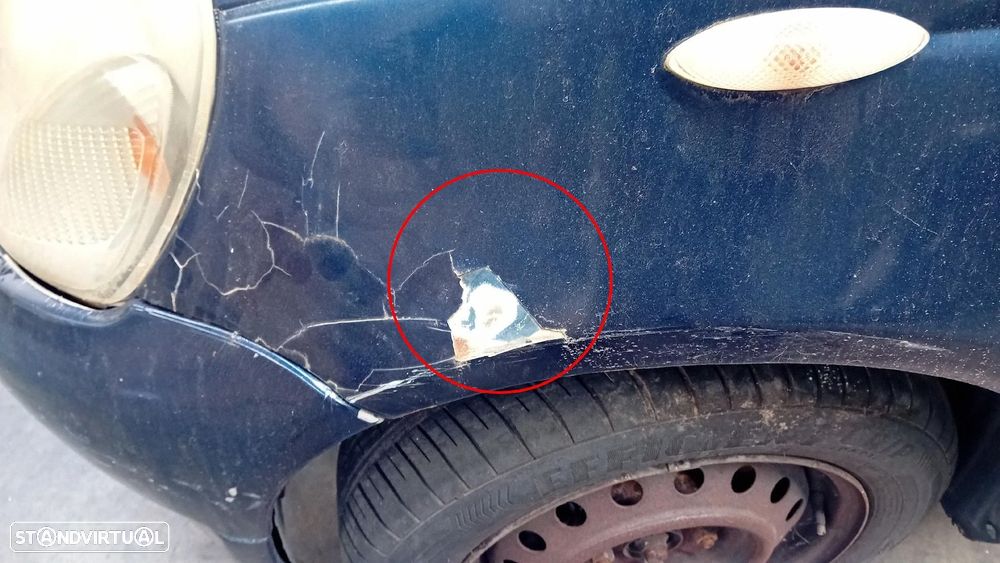 Guarda-lamas esquerdo TOYOTA Yaris (_P1_) - 2