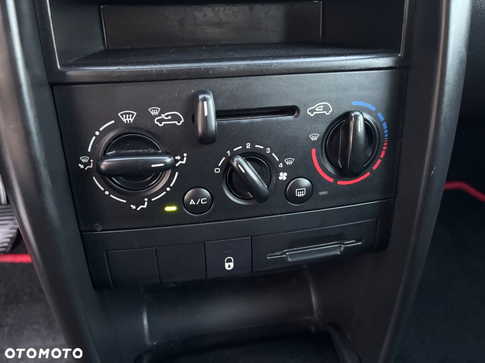 Peugeot 207 1.4 Access - 18
