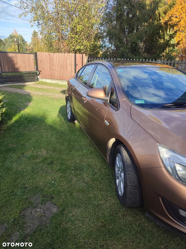 Opel Astra 1.6 Active EU6 - 10