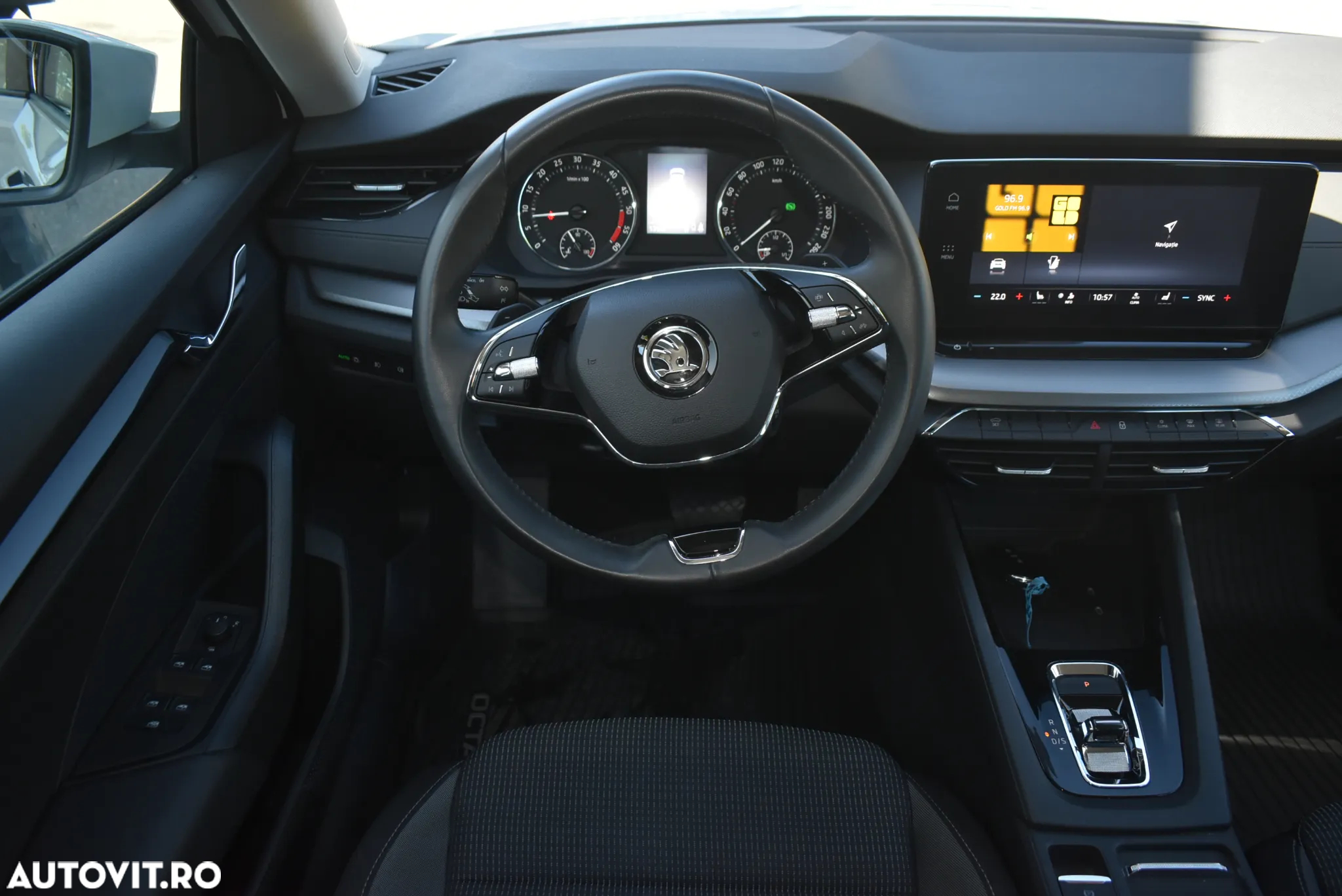 Skoda Octavia 2.0 TDI DSG Ambition - 4