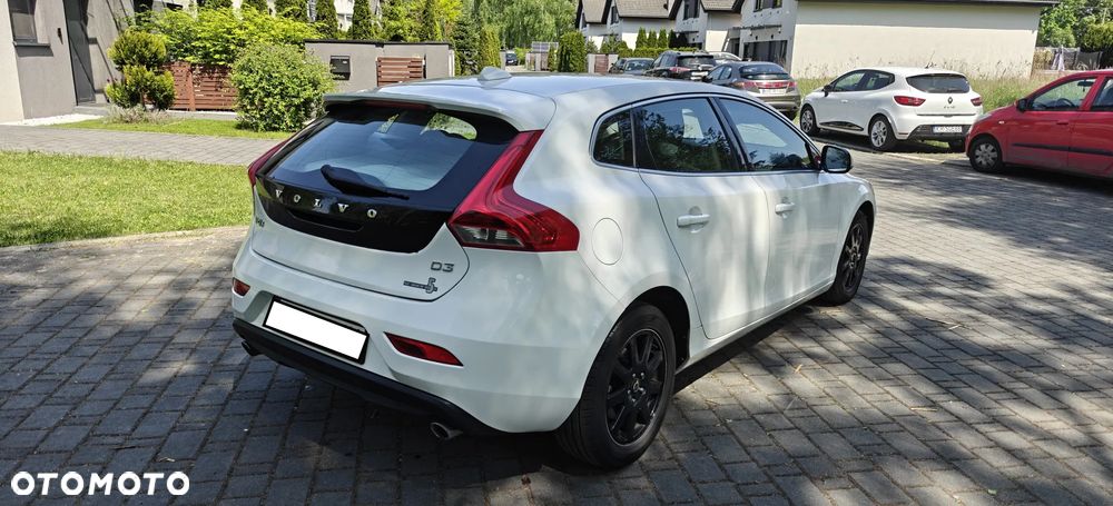 Volvo V40 D3 Momentum - 4