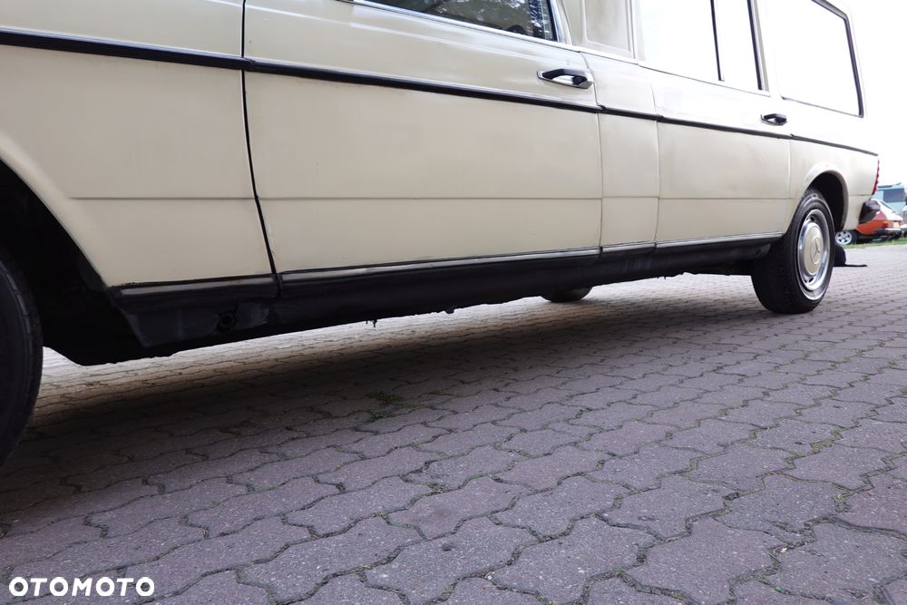 Mercedes-Benz W123 - 27