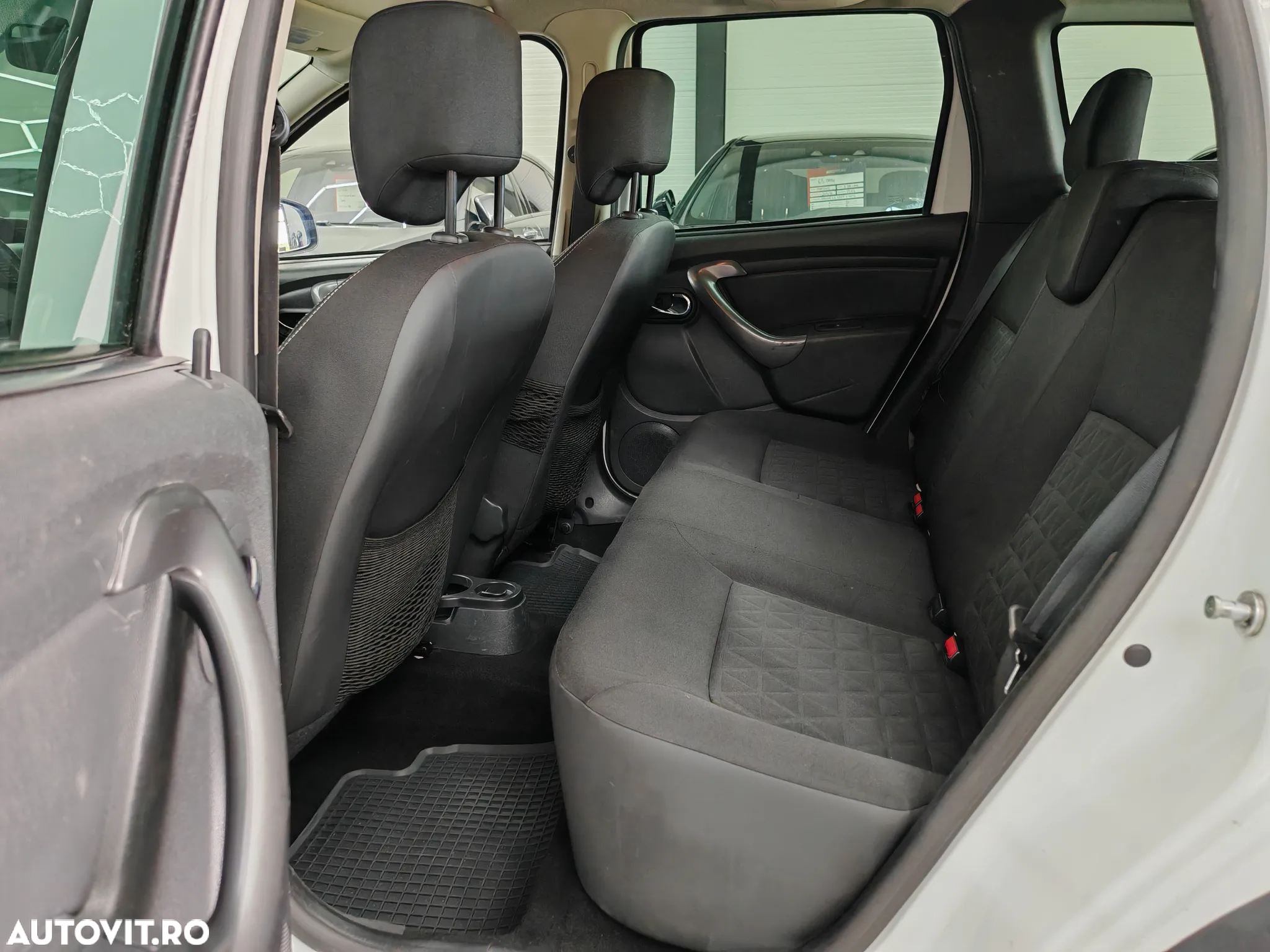 Dacia Duster 1.5 dCi 4x4 Prestige - 11