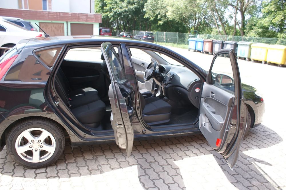 Hyundai i30 1.4 Comfort - 14