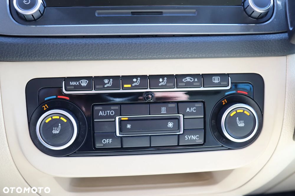 Volkswagen Tiguan 2.0 TDI BlueMot Sport&Style - 30