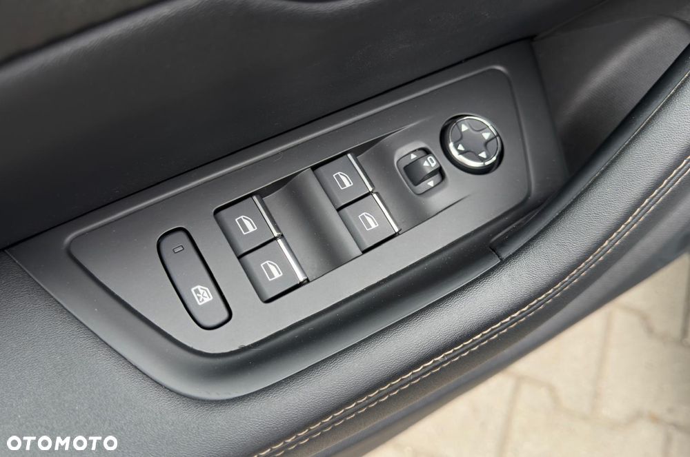 Peugeot 508 BlueHDi 130 EAT8 GT - 31
